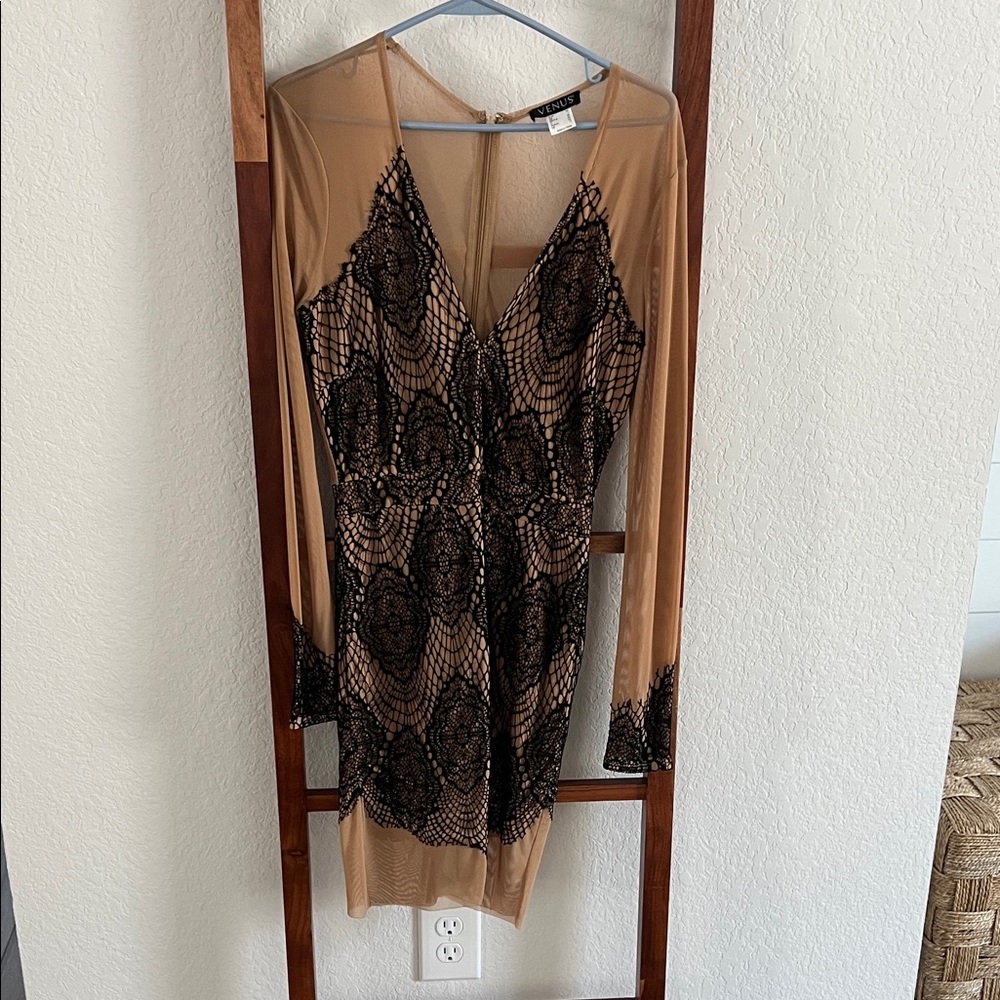 VENUS Black and Tan Midi Dress
